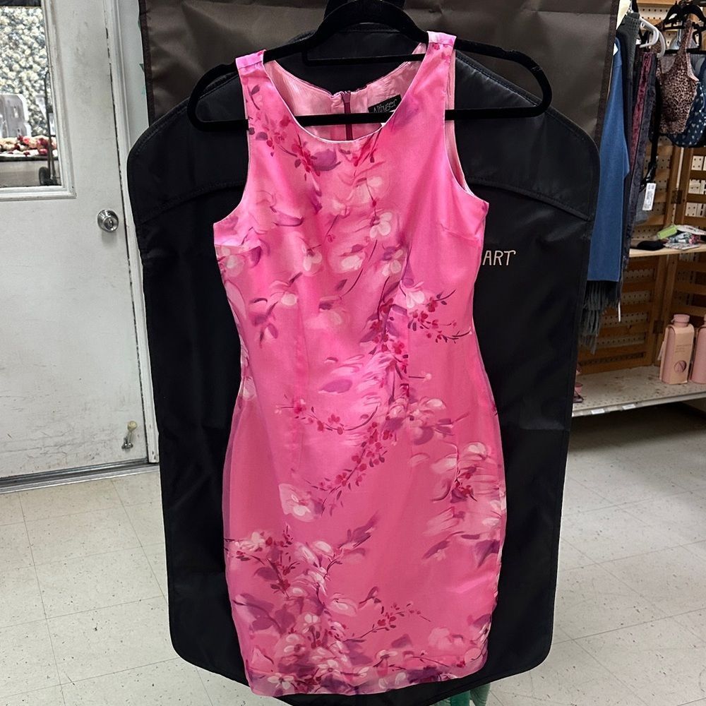 Elegant Pink Floral Sleeveless Mini Dress